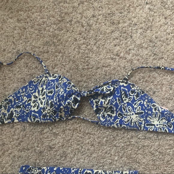 Blue pattern bikini - Picture 2 of 3